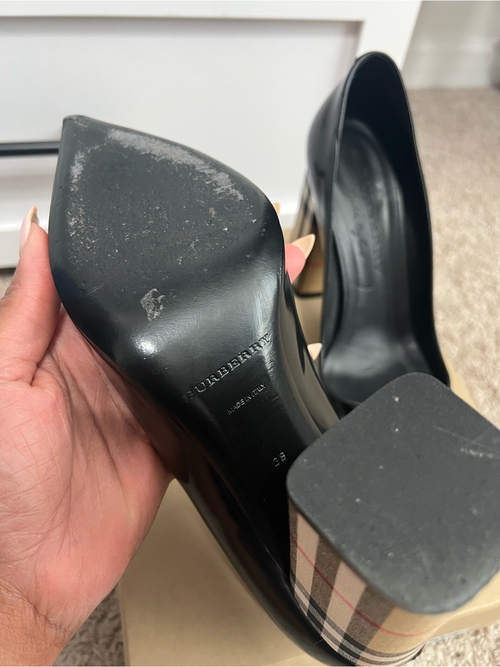 Burberry Black Patent Pointed Pumps with Signature Check Block Heel - Picture 4 of 8